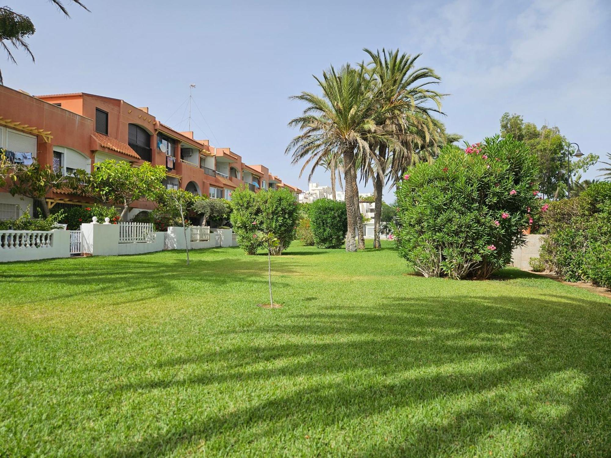 Apartamento Buganvilla Beach Рокетас-де-Мар Экстерьер фото